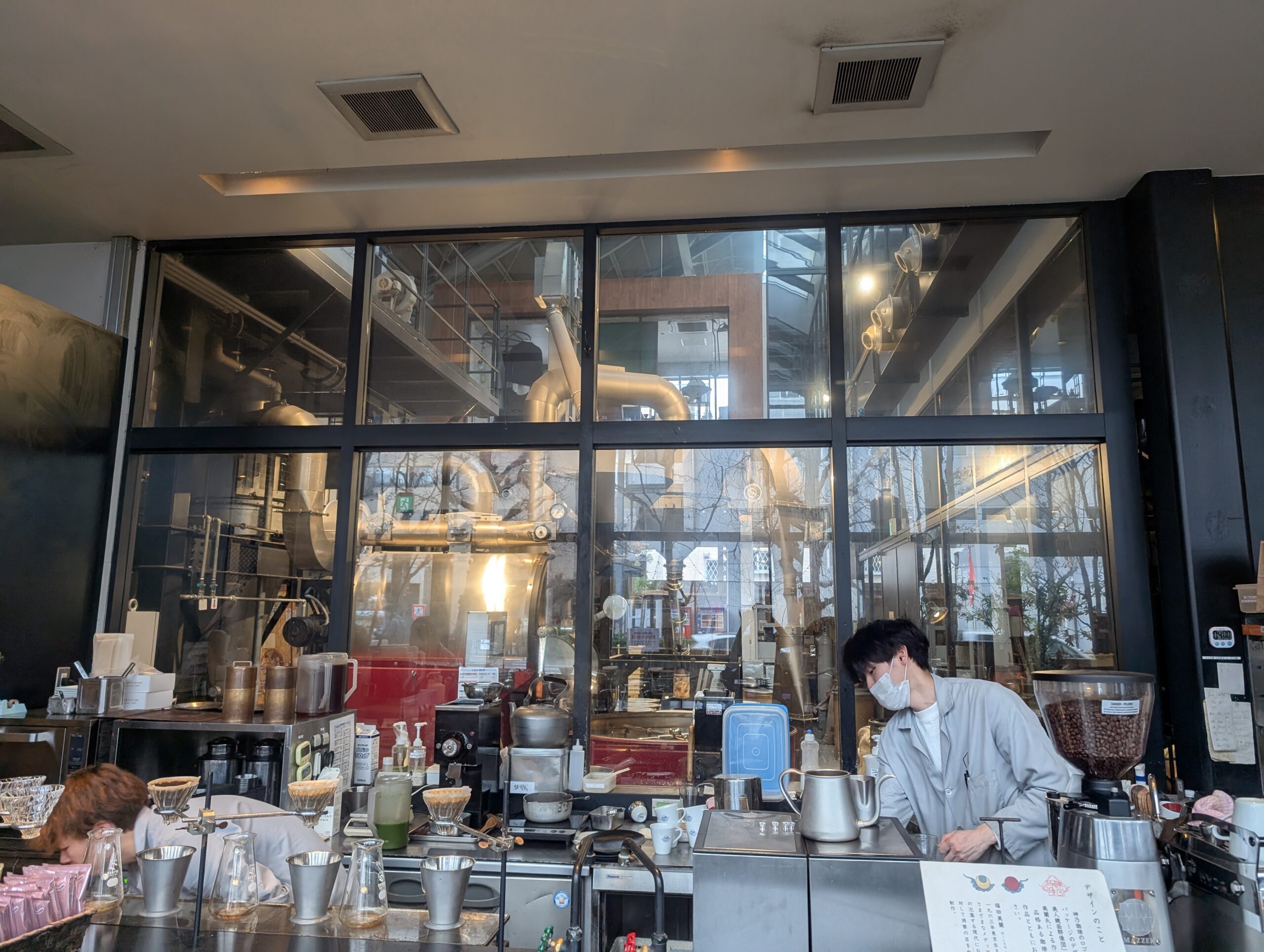 Factory & Labo 神乃珈琲 内観