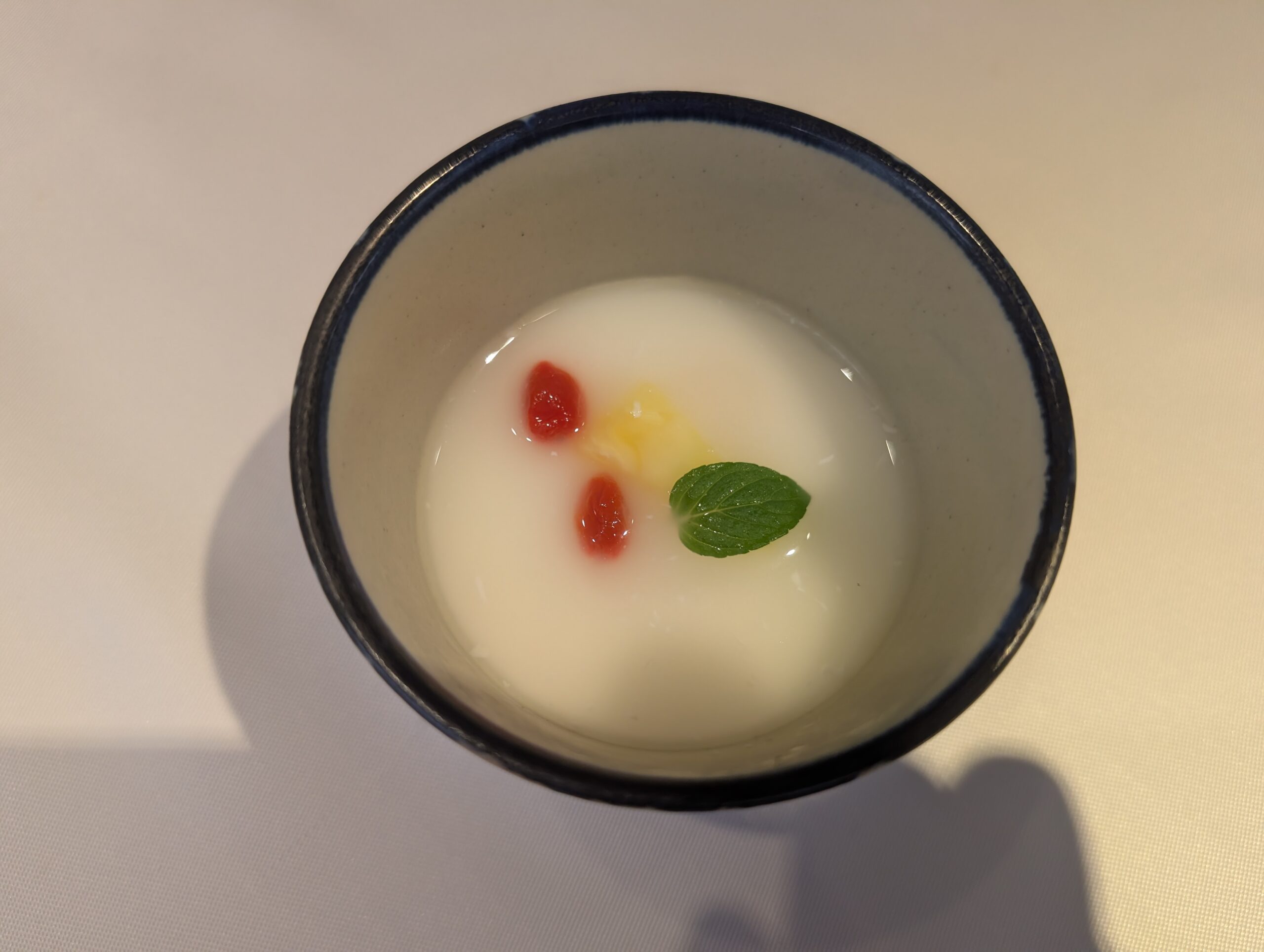 TJKキャビンの杏仁豆腐