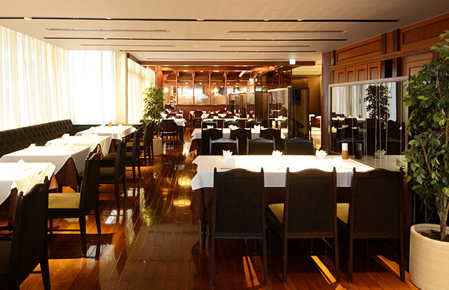 飯田橋のTJKキャビン入口