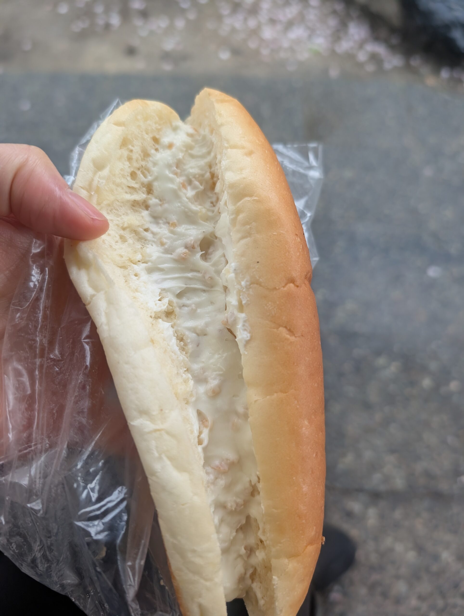 まるき製パンのミルクアーモンド