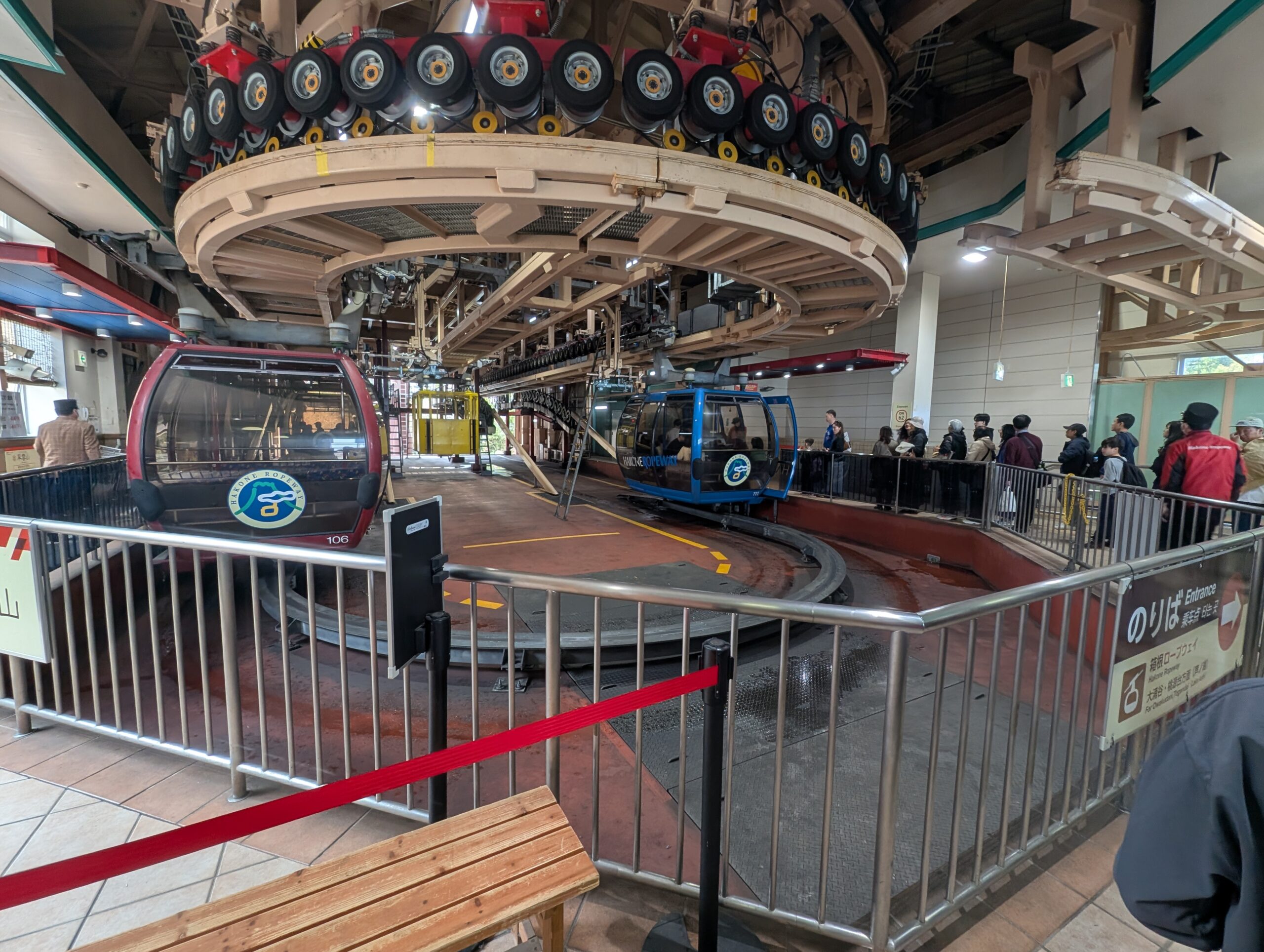 箱根ロープウェイの混雑の様子