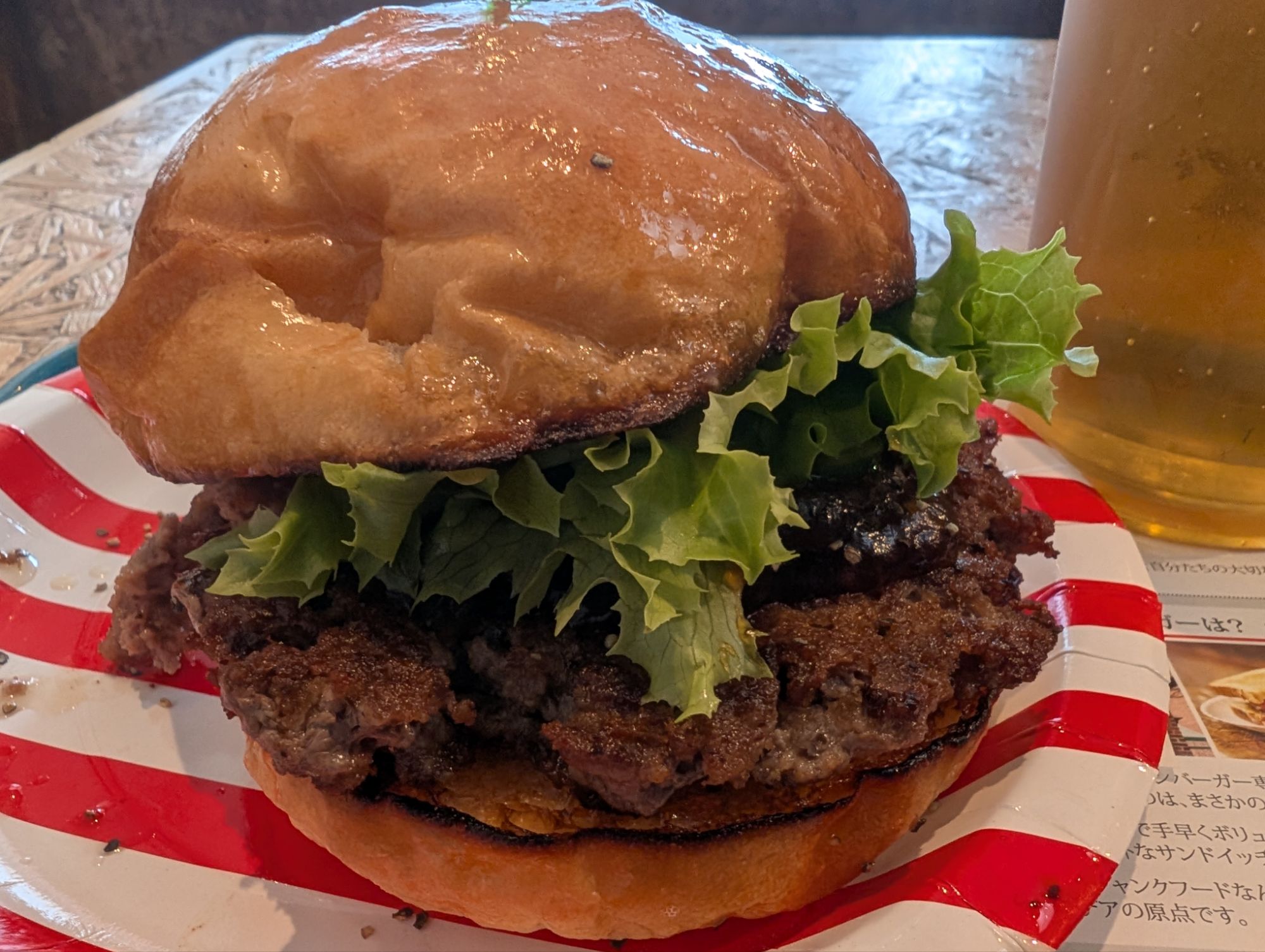 JB's-burger 代々木の100％テリヤキバーガーのアップ写真