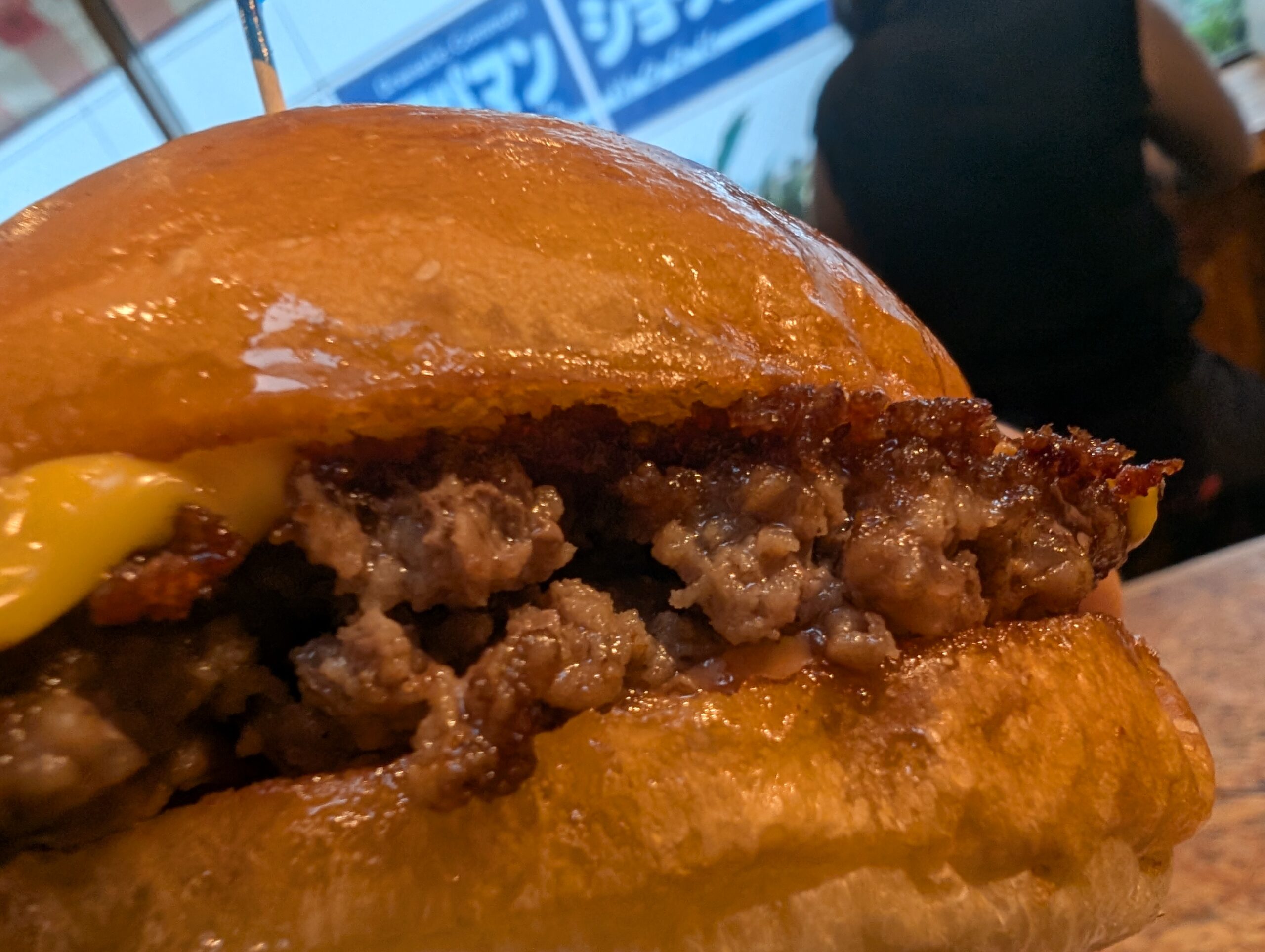 JB's BURGER 代々木のチーズバーガーアップ写真