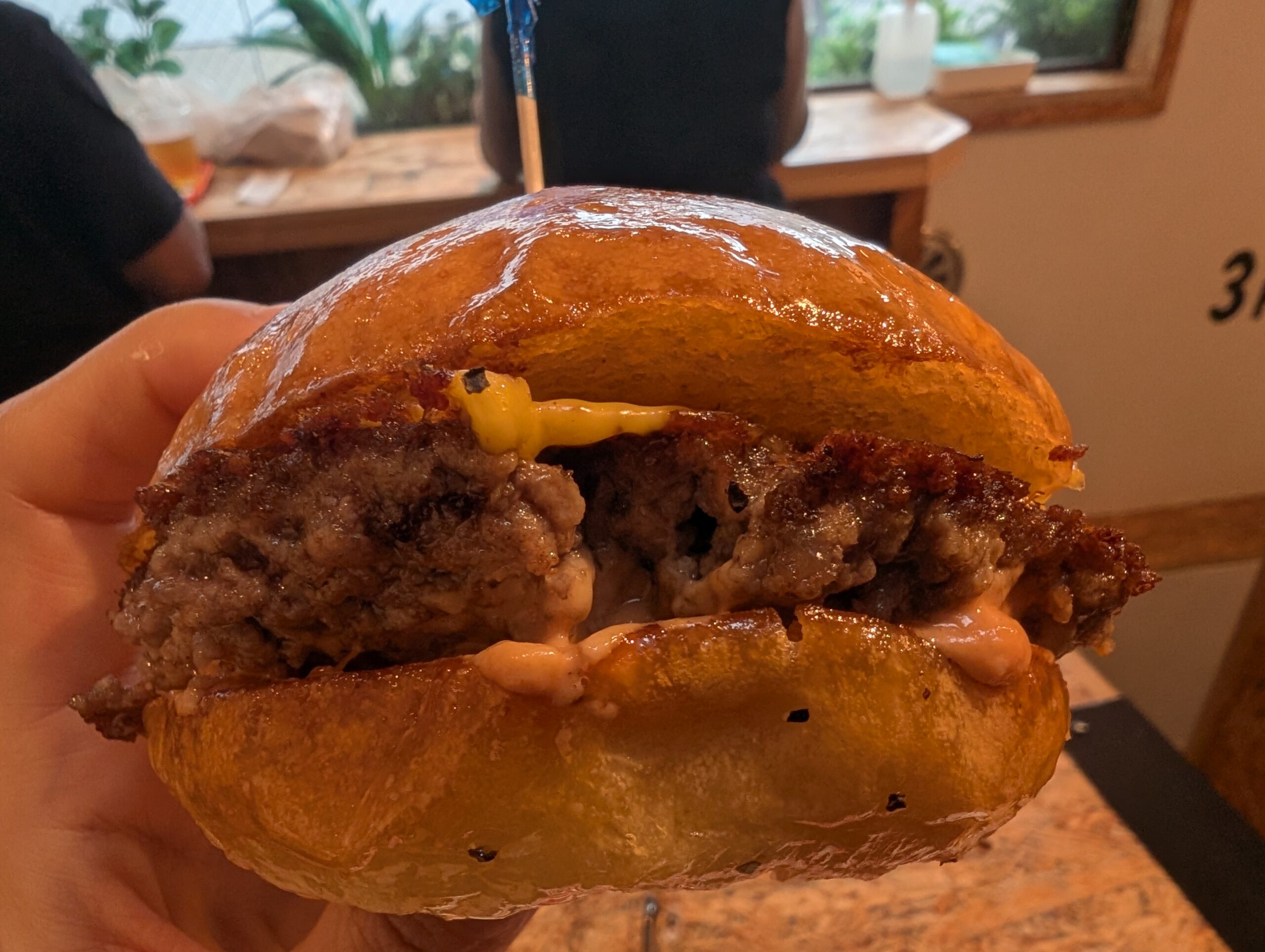 JB's BURGER 代々木のチーズバーガー全体写真1