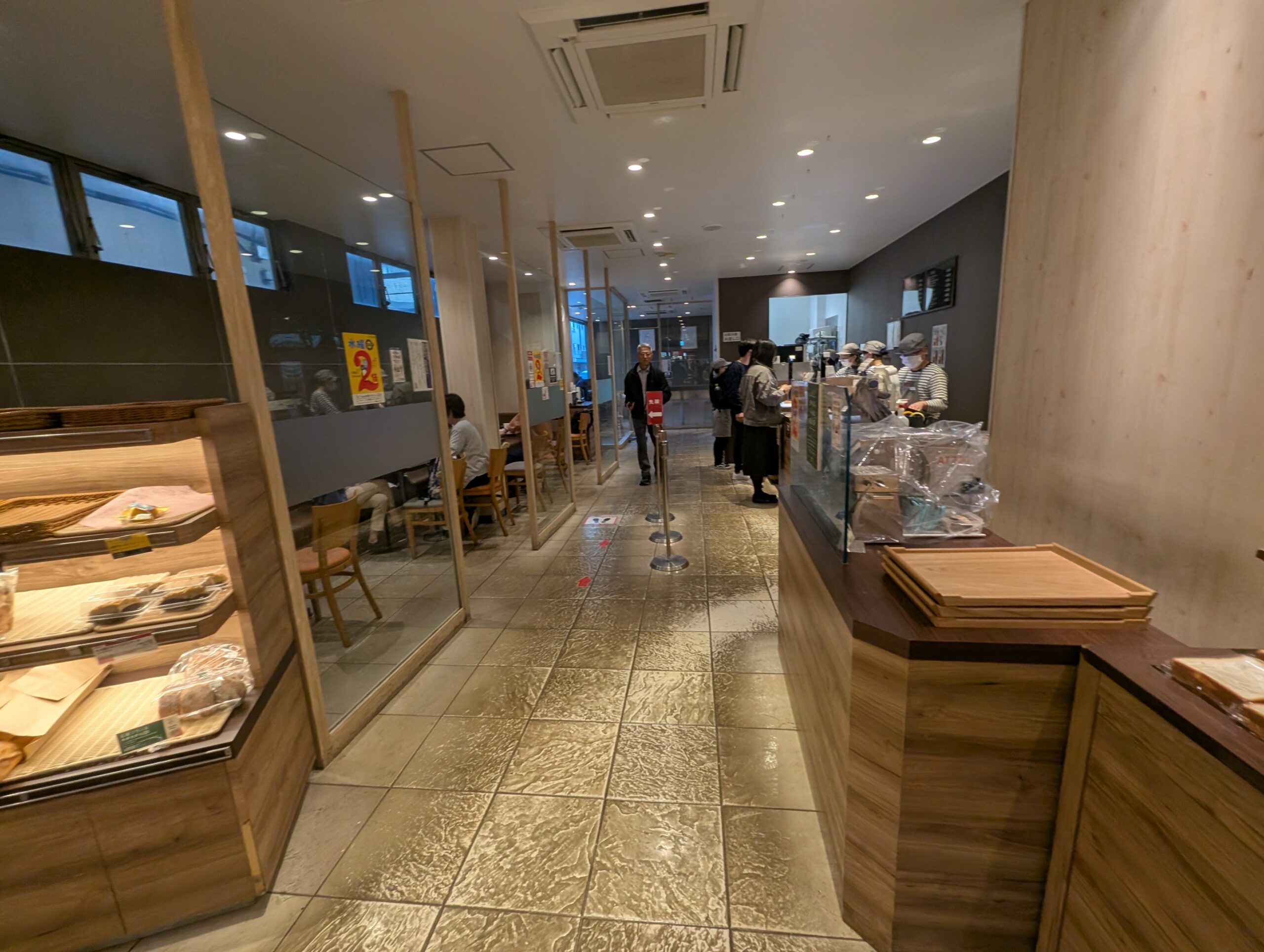高円寺駅前のリトルマーメイド外観写真2
