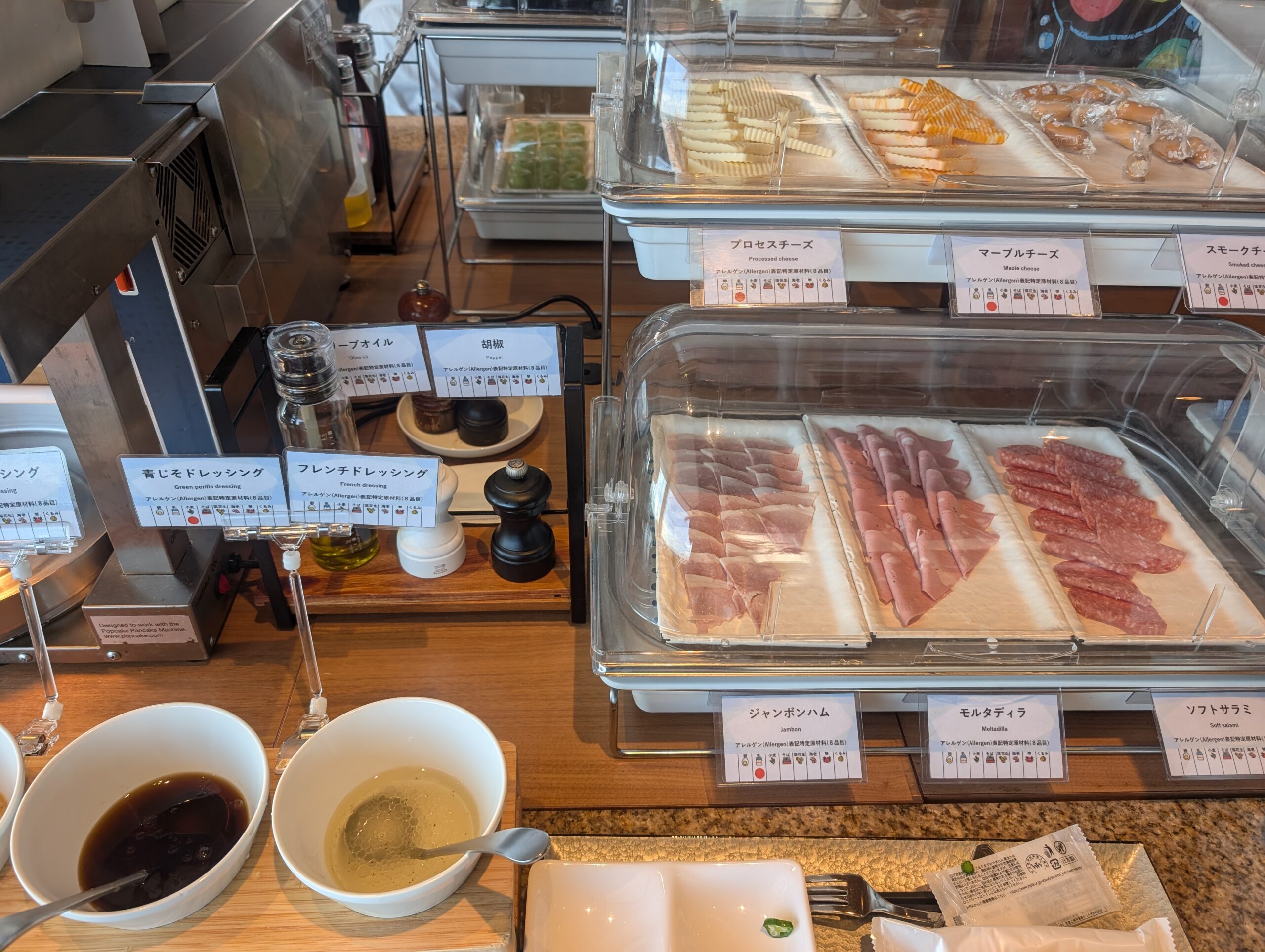 ラビスタ横須賀観音崎テラスの朝食バイキングの料理台